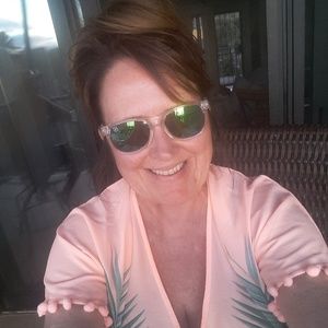 Meet your Posher, Suzan